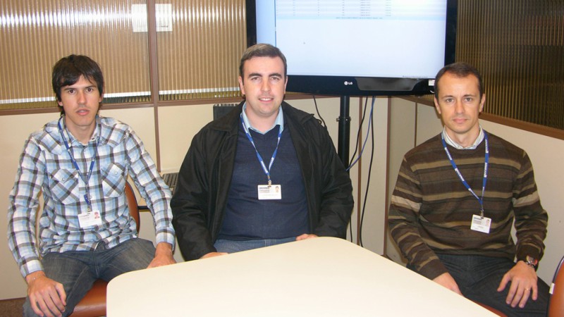 Na foto os funcionários Tiago Tomasi , Everton Agilar e Alexandre do Amaral// 22/06/2011