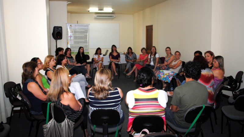 Na foto, reunião coordenada por Sandra Fonseca e Mariana Cardoso