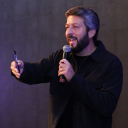 Marcel Nobre palestrou sobre "Exponencialização Humana - habilidades para se manter relevante na Era da IA”