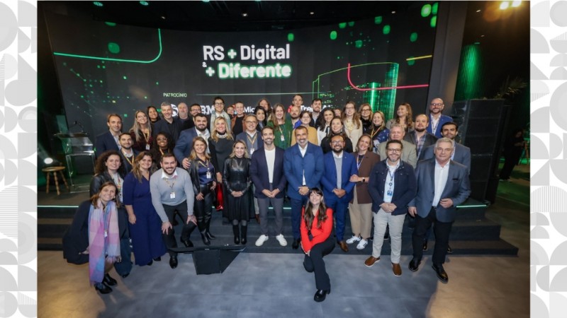 Equipe da Procergs junto ao Governador Eduardo leite no evento RS+Digital